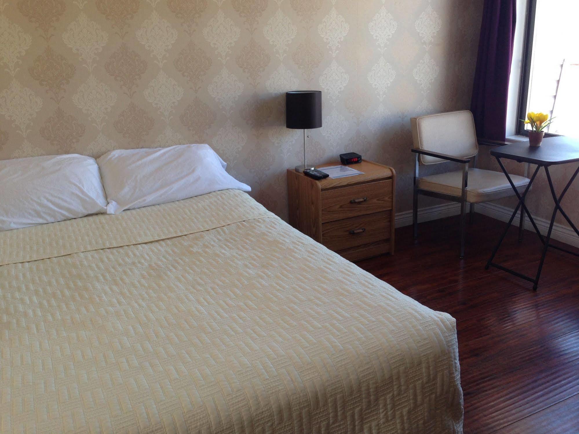 Westview Centre Motel Ltd Powell River Esterno foto